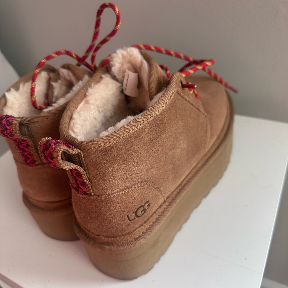 UGG platforms - Picture 2 of 3